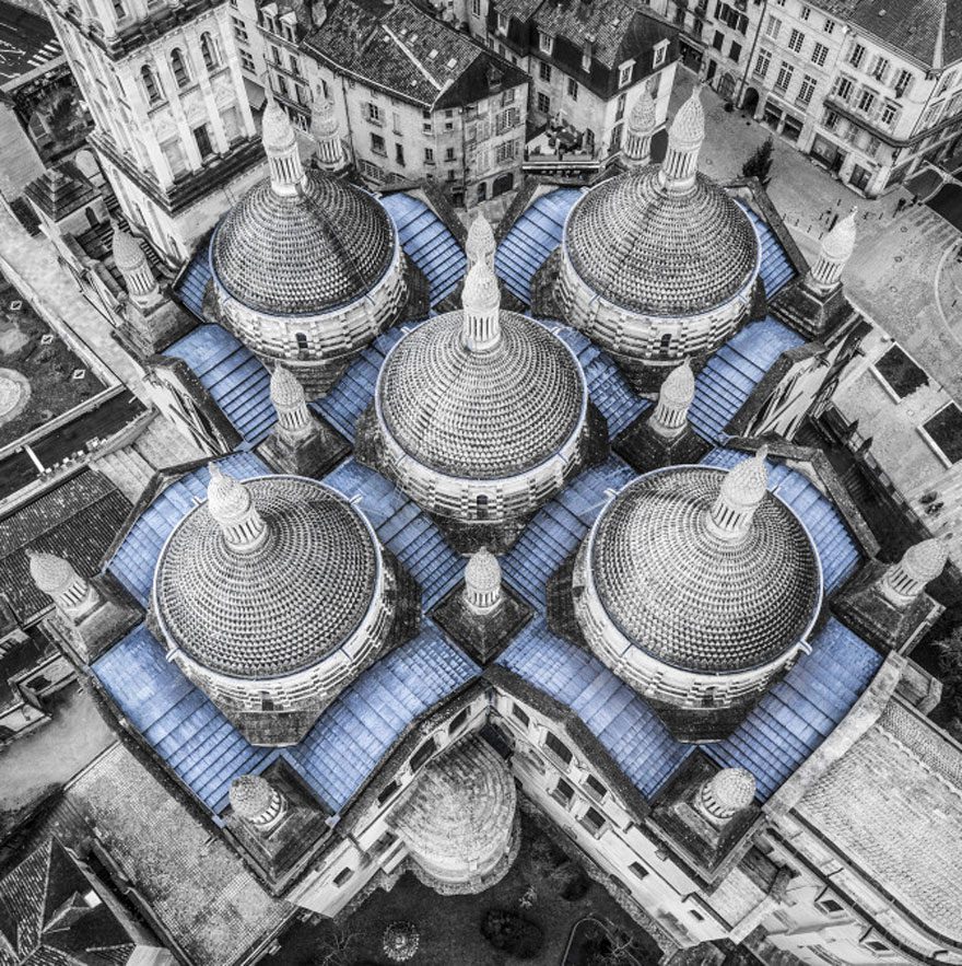dron 16