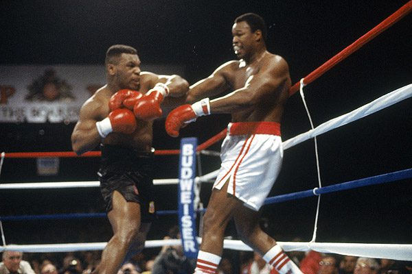 Mike Tyson sľúbil Alimu, že ho pomstí — sľub dodržal