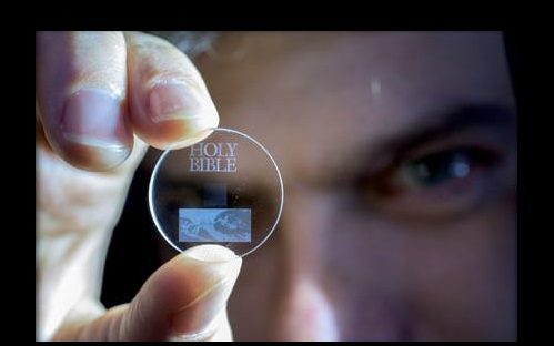 Výskumníci vyrobili disk, ktorý uchová data na miliardy rokov