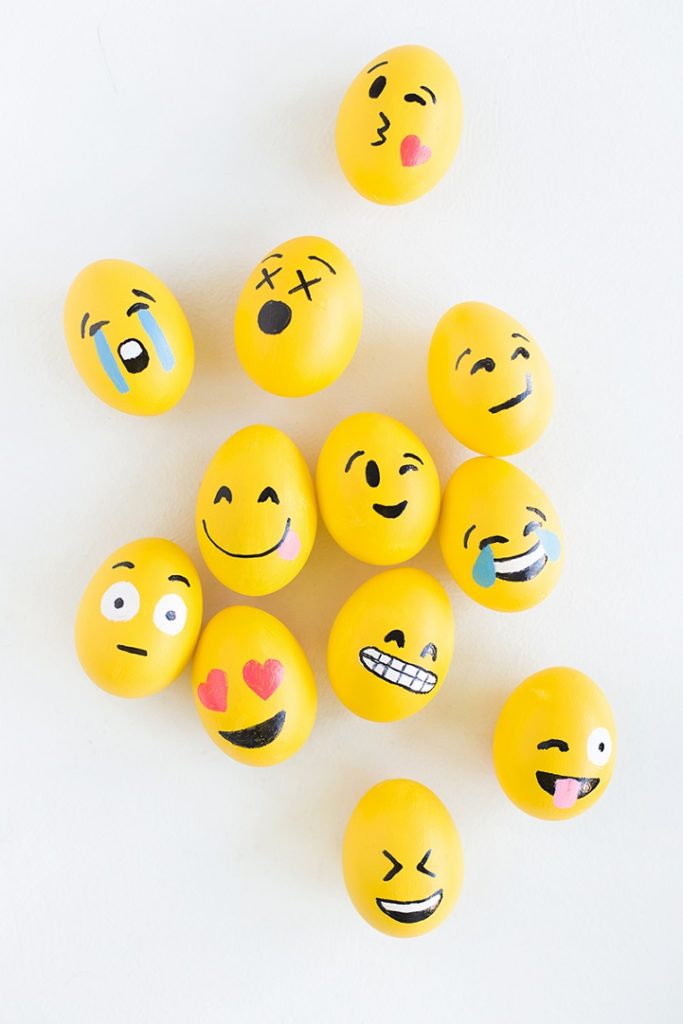 DIYEmojiEasterEggs1