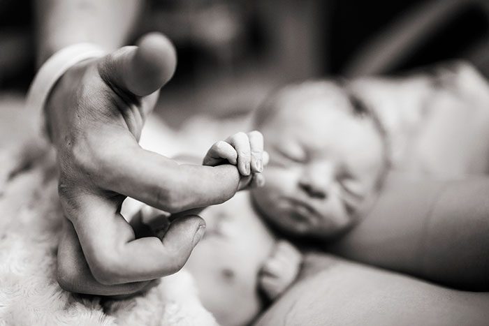 fathers-day-baby-photography-50-5763b6a0bb155__700