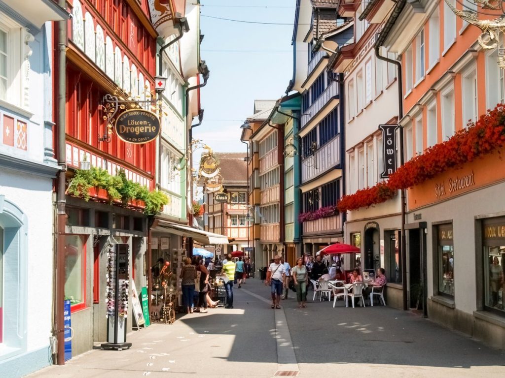 Mor65 / iStock, MySwitzerland.com