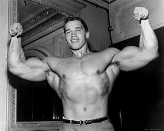 Arnold-Schwarzenegger-Young-Photos-33