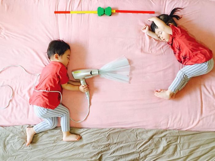 sleeping-japanese-twins-mom-dress-up-kids-photography-ayumiichi-6-57df9d1d992ad__700