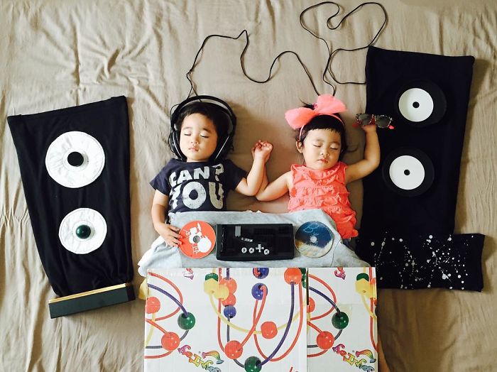 sleeping-japanese-twins-mom-dress-up-kids-photography-ayumiichi-7-57df9d2028f26__700