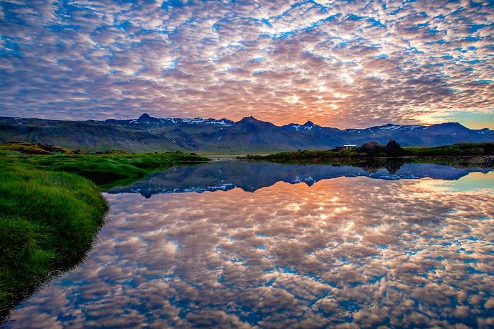 amazing-reflections-optical-illusions-15-5836d8fb3822c__700