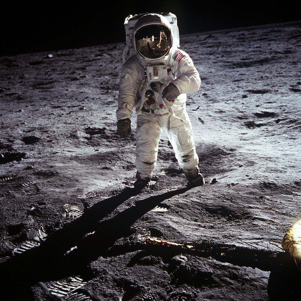moon landing 60582 1920