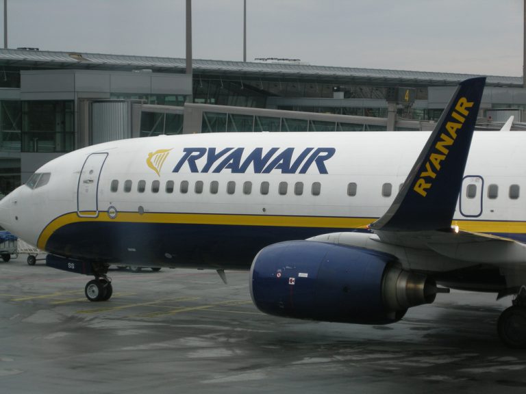 Rušenie letov Ryanairu zahŕňa 470 000 rezervácii, vďaka ktorým im hrozí účet v hodnote neuveriteľných 100 mil. eur
