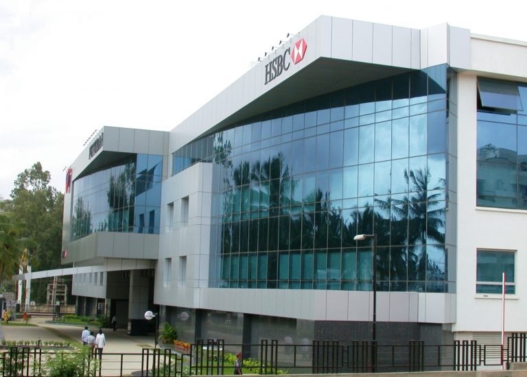 Anglická banka HSBC sa zaviazala prispieť $100 miliárd na boj proti klimatickým zmenám