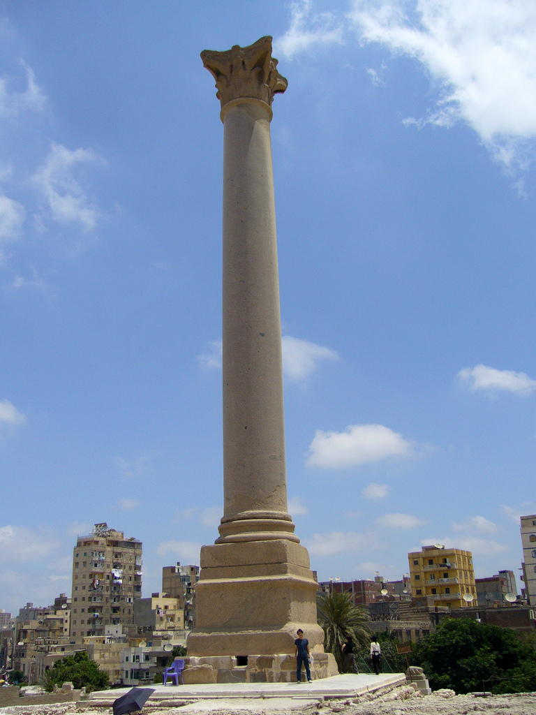 pompey pillar in alexandria fotografia