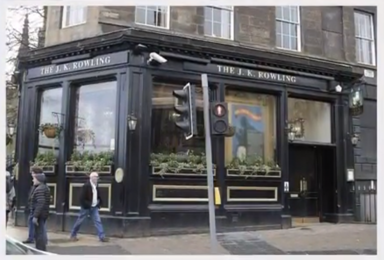 V Edinburghu pomenovali bar po spisovateľke, ktorá sa preslávila knihami o Harry Potterovi