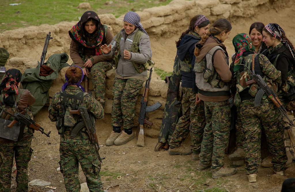 Kurdish YPG Fighters by Kurdishstruggle syria war fotografia