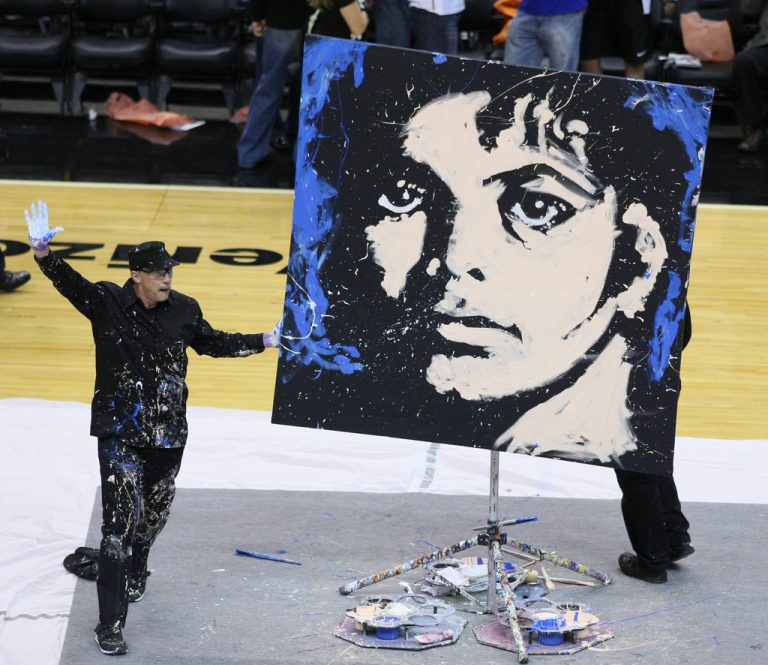 Vedeli ste, že Michael Jackson komponoval svoju hudbu len so svojím hlasom?