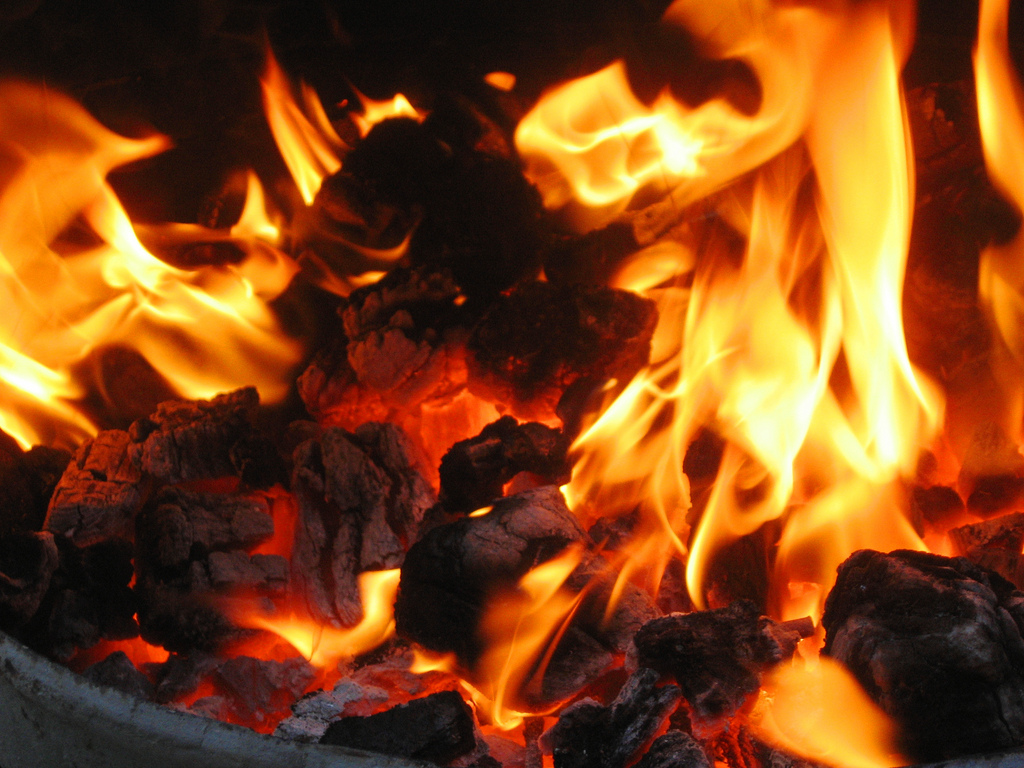 burning coals fotografia