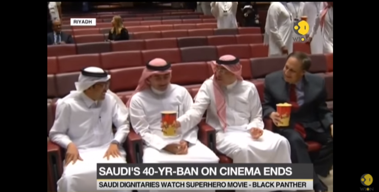 Saudská Arábia otvorila prvé kino po 40-ročnom zákaze a chce vytvoriť miernejší islam