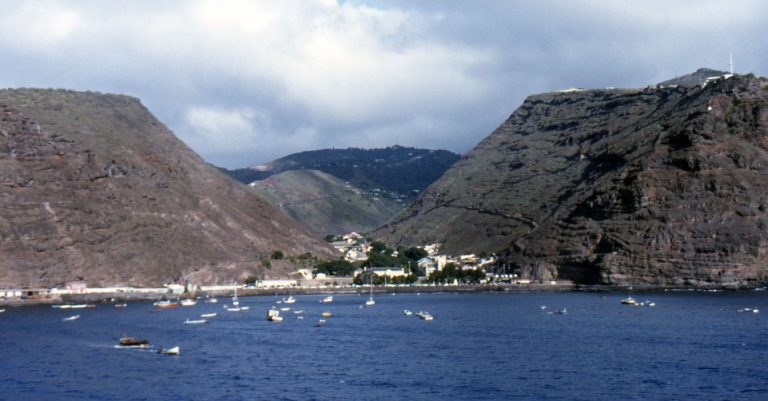 Predstavte si miesto takmer úplne odrezané od vonkajšieho sveta, ktoré si zamiloval aj Napoleon Bonaparte