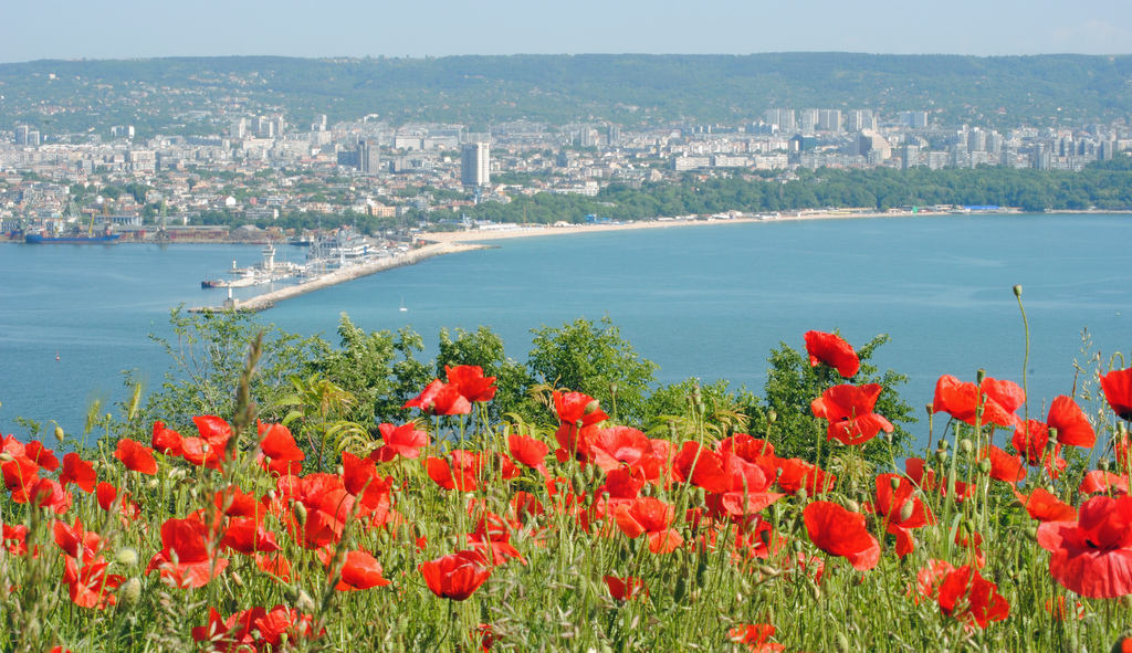 View of Vàrna, Bulgaria by vic_burton varna bulgaria fotografia