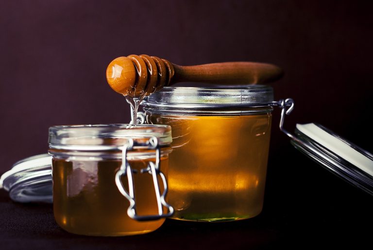 Med je úžasný liek. Prečítajte si zopár faktov o tomto včelom produkte