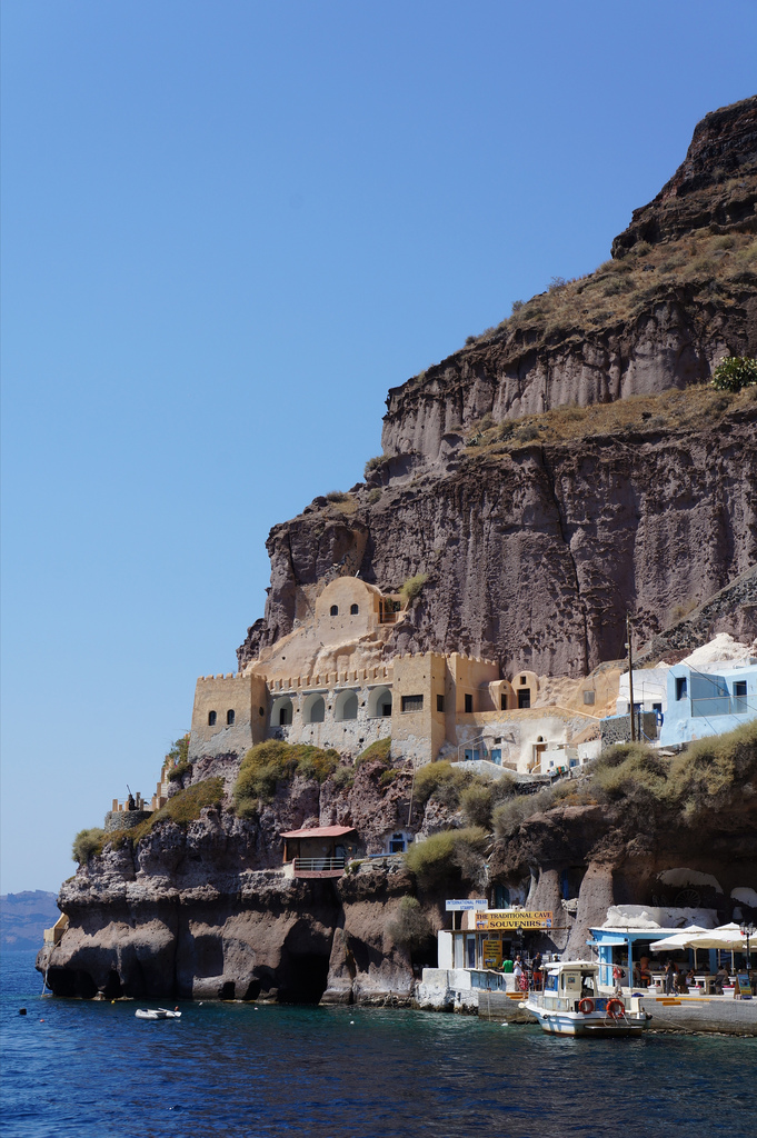 The cliffs of Fira by Iain Farrell santorini fira fotografia
