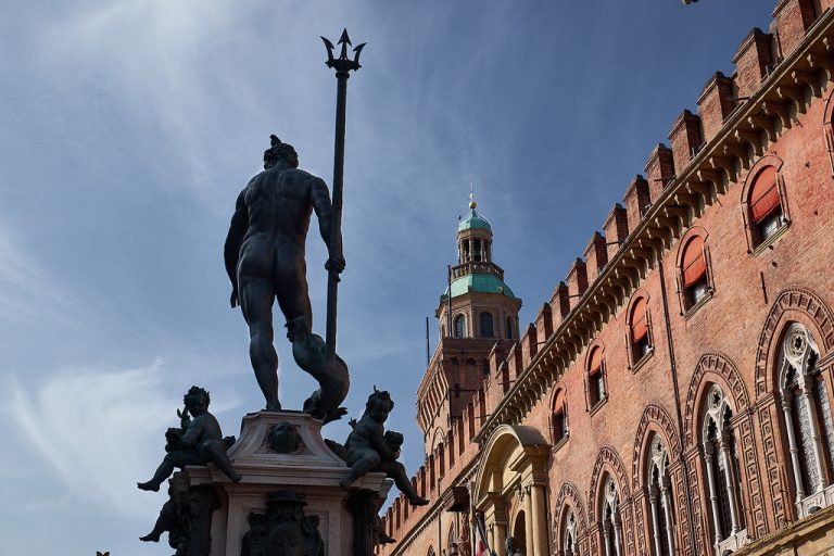 Krásna Bologna priamo z Bratislavy a s Ryanairom len za 16€ tam aj späť!