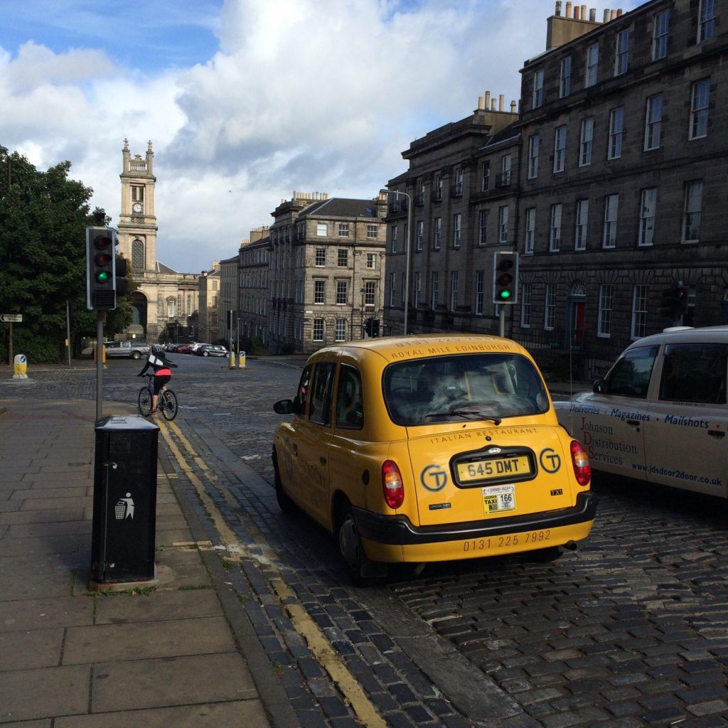 Taxiký v Edinburghu