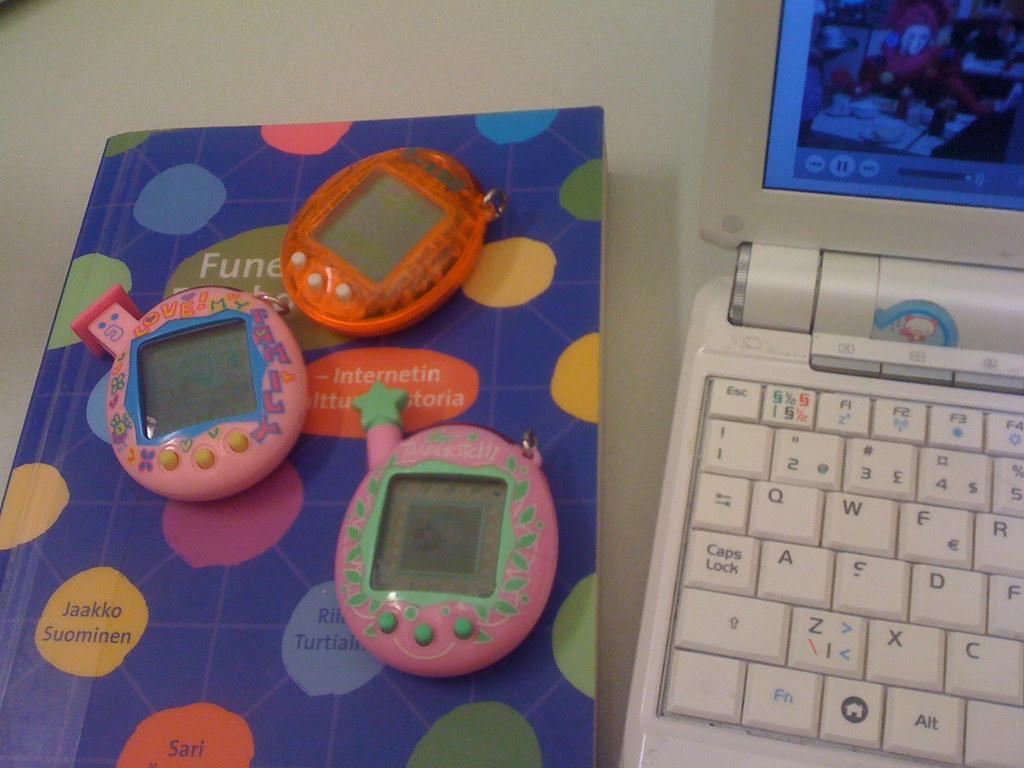 Tamagotchi-kennel by xmacex tamagotchi fotografia