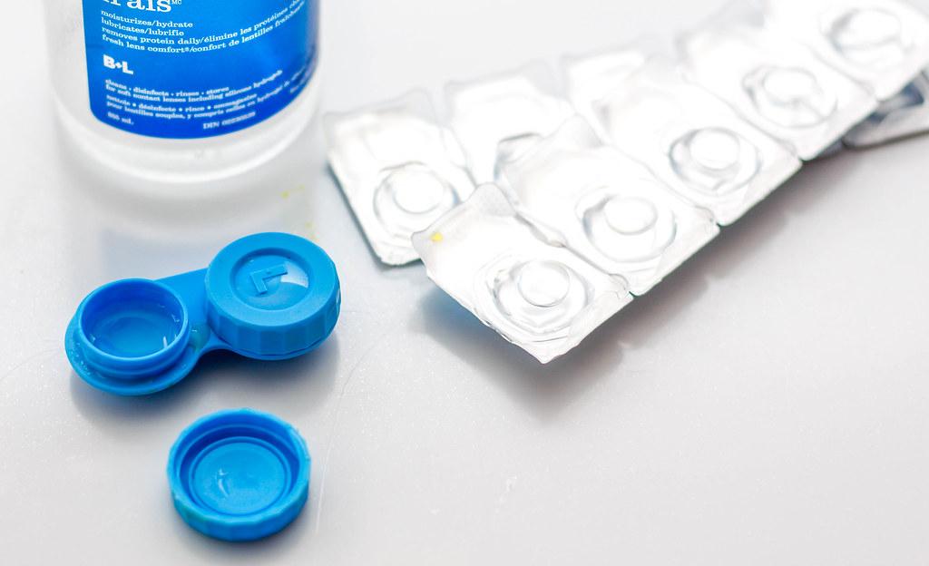 Contact Lens with Case by wuestenigel Contact Lens fotografia