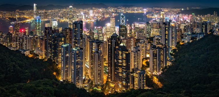 V Hongkongu je obrovský problém s bývaním, chcú tak umelo vybudovať ostrovy
