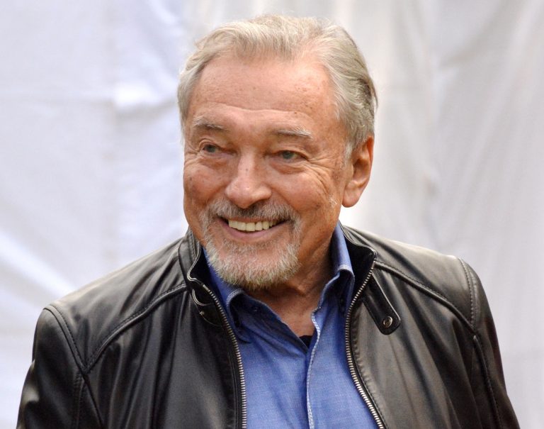 Hudobný velikán Karel Gott zomrel, no spomienky na tohto majstra budú žiť večne. Toto sú fakty z jeho bohatého života