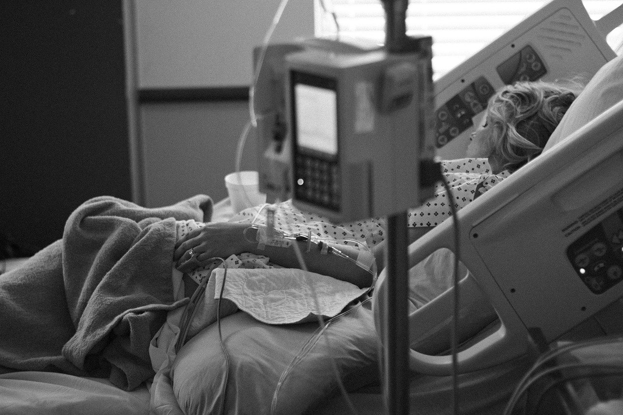 Photo by Parentingupstream hospital fotografia