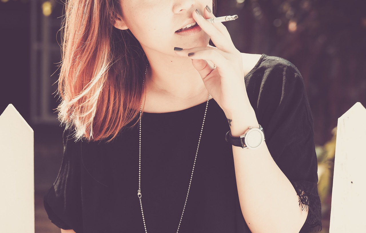 Photo by Free-Photos smoking fotografia