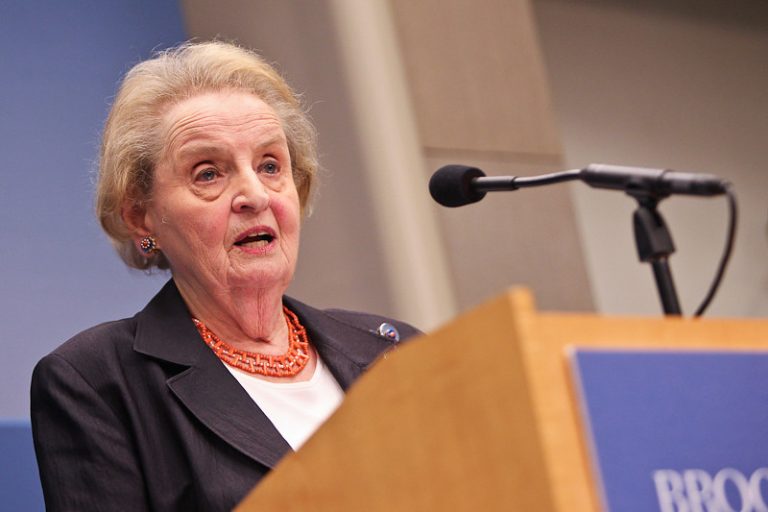 Dnešný deň v histórii – 15. marca sa narodila Madelaine Albrightová, rodáčka z Československa a prvá ženská americká ministerka zahraničia