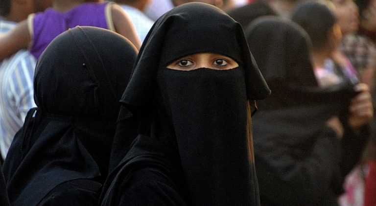 Taliban zabil ženu pretože nemala burku v ten istý deň, keď prisľúbil, že bude rešpektovať ženské práva