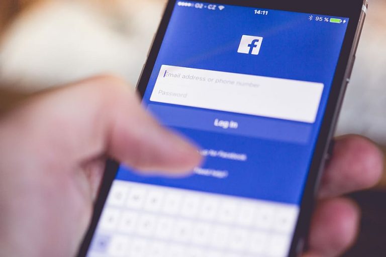 Služby Facebooku zažili jeden z najhorších výpadkov. Strata sa za pár hodín vyšplhala až na 6 miliárd dolárov