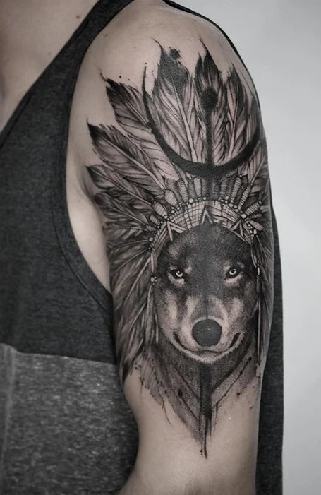 Indiánske tetovanie vlka na ruku