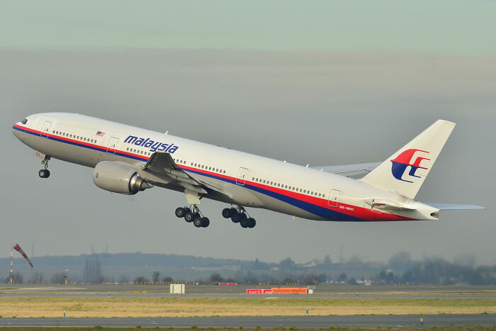 61836abc6fa32 Boeing 777 200ER Malaysia AL MAS 9M MRO MSN 28420 404 9272090094 618269f47cfb7 700