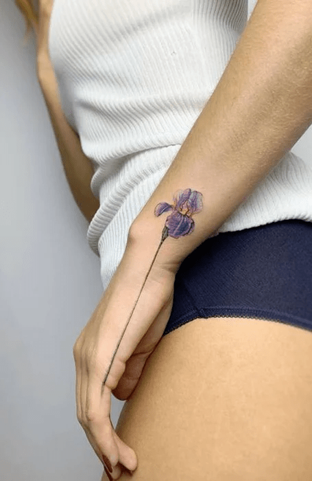 Tetovanie kvetu kosatca