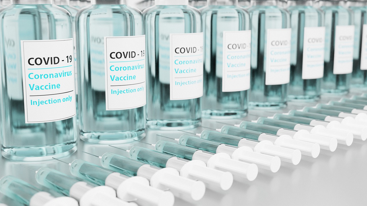 Photo by torstensimon vaccination photo
