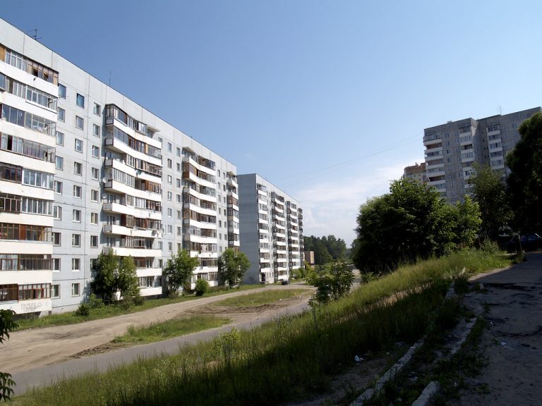 Záujem o bývanie v Bratislave klesá a medziročne ide až o 30%. Dôvodom sú extrémne ceny