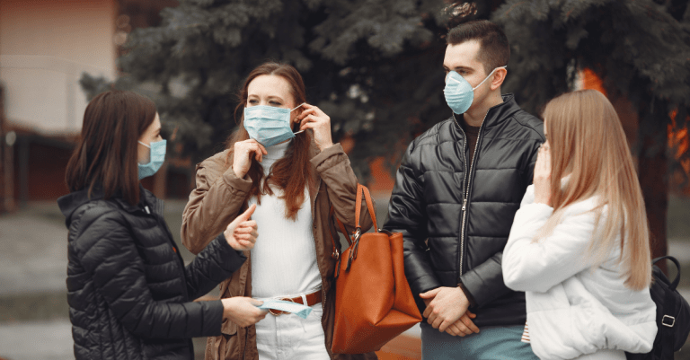 Nový režim od 19. Januára prinesie nové pravidlá. Respirátory aj v exteriéri, režim OP+ a skrátenie lehoty po prekonaní covidu sa odkladá