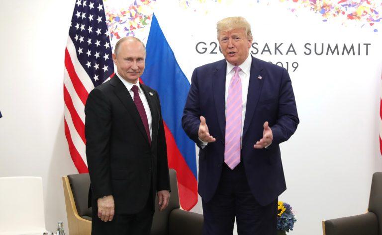 Začal by bombardovať Rusko a následne by to zvalil na Čínu – takto by reagoval Trump na Putinovu agresiu, keby bol vo funkcii prezidenta