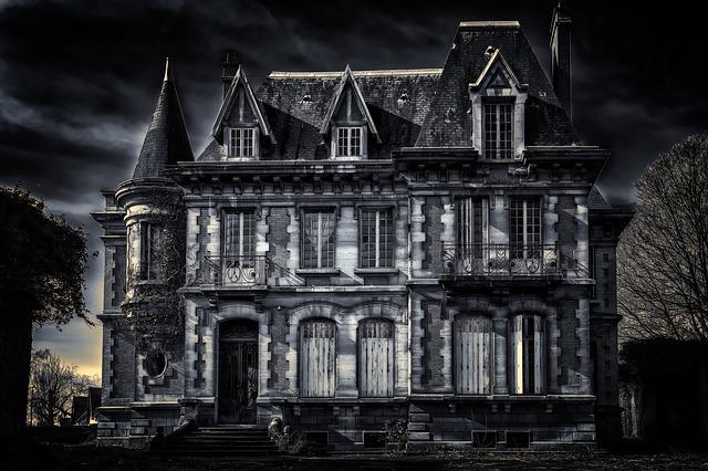 haunted house photo