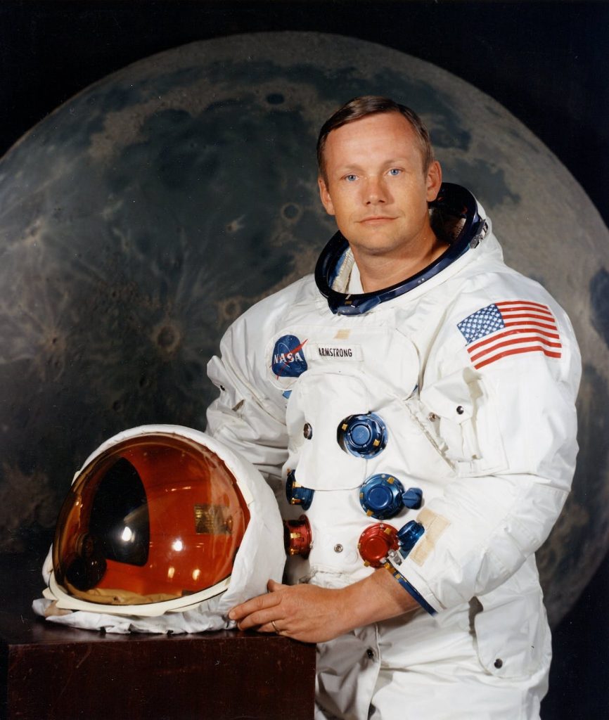 neil armstrong armstrong astronaut space suit 41952