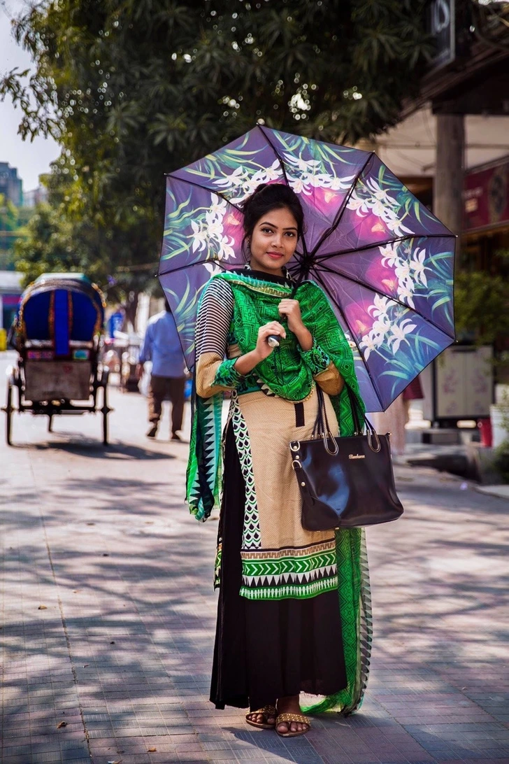 Rumunská fotografka zachytáva ženy z rôznych krajín a poukazuje na ich