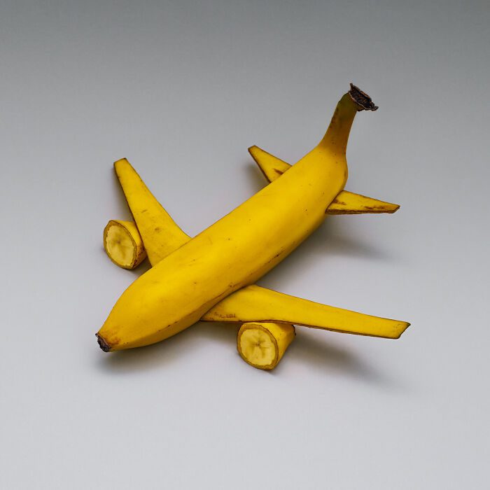 Banana Plane Domenic Bahmann 64e205ed5f769 700