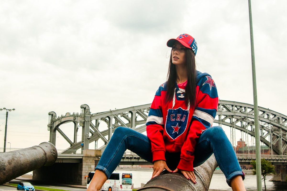 young woman, bridge, photosession