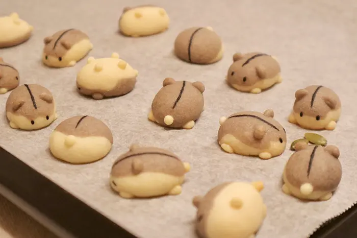 kawaii hamster shaped cookies