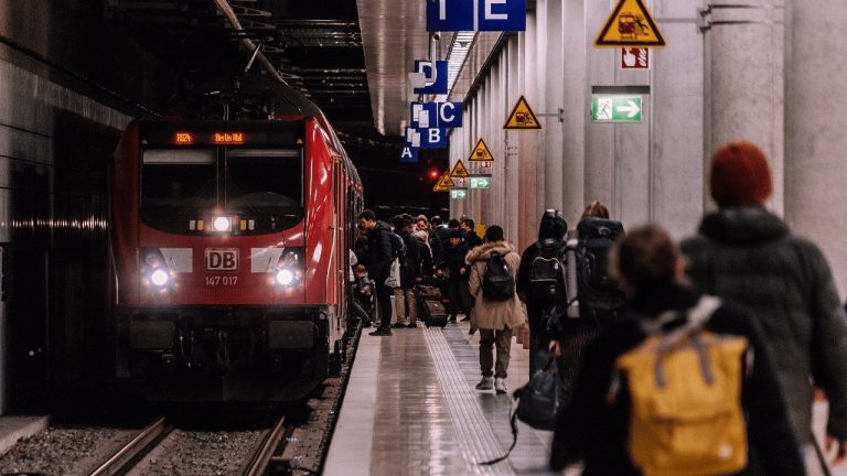 Cestovanie vlakom po Európe úplne zadarmo! Ak spĺňate tieto podmienky, neváhajte, čas na podanie prihlášky sa kráti