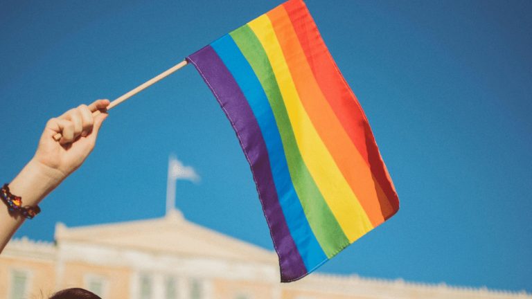 Transrodový ruský politik sa vrátil k svojmu pohlaviu, ktoré mu bolo pridelené pri narodení