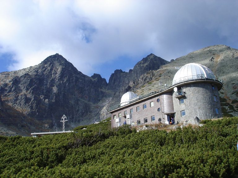 Vysoké Tatry opäť otvárajú dvere observatórií pre verejnosť